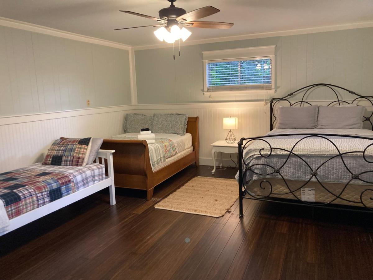 Tucked Away Newly Renovated 2 Bedroom/ 1 Bath Sleeps 8 Beaufort Eksteriør billede